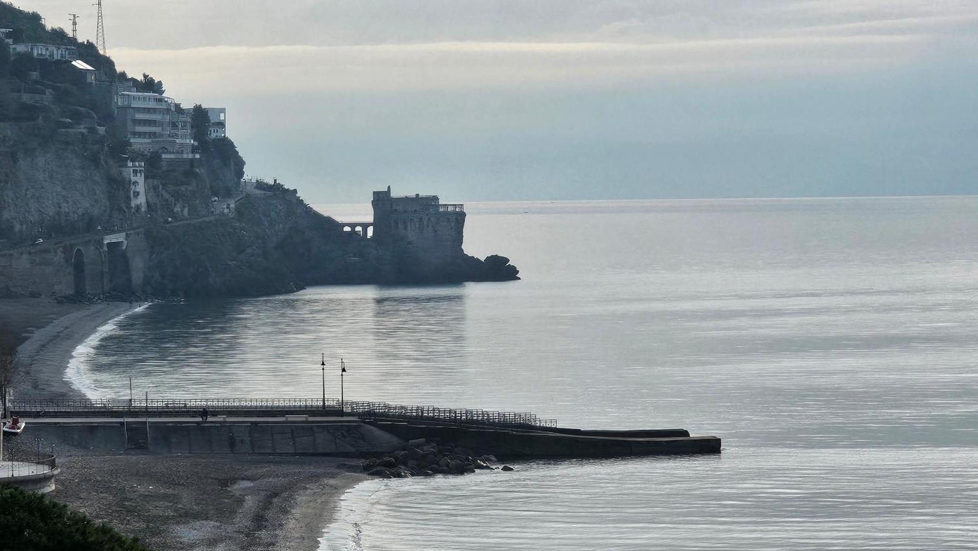 Galene - Beachfront In Costa D'Amalfi Maiori Εξωτερικό φωτογραφία