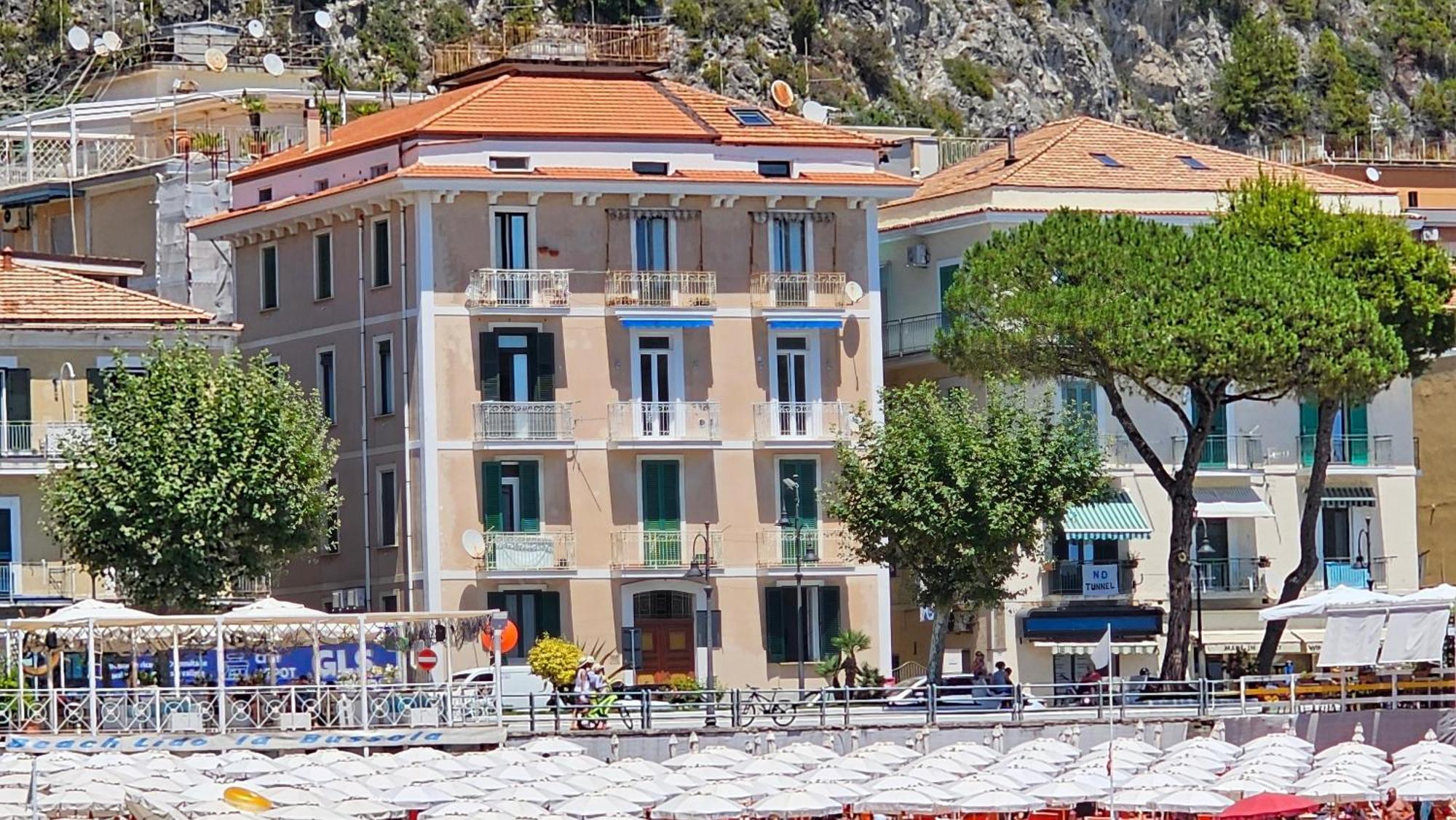 Galene - Beachfront In Costa D'Amalfi Maiori Εξωτερικό φωτογραφία