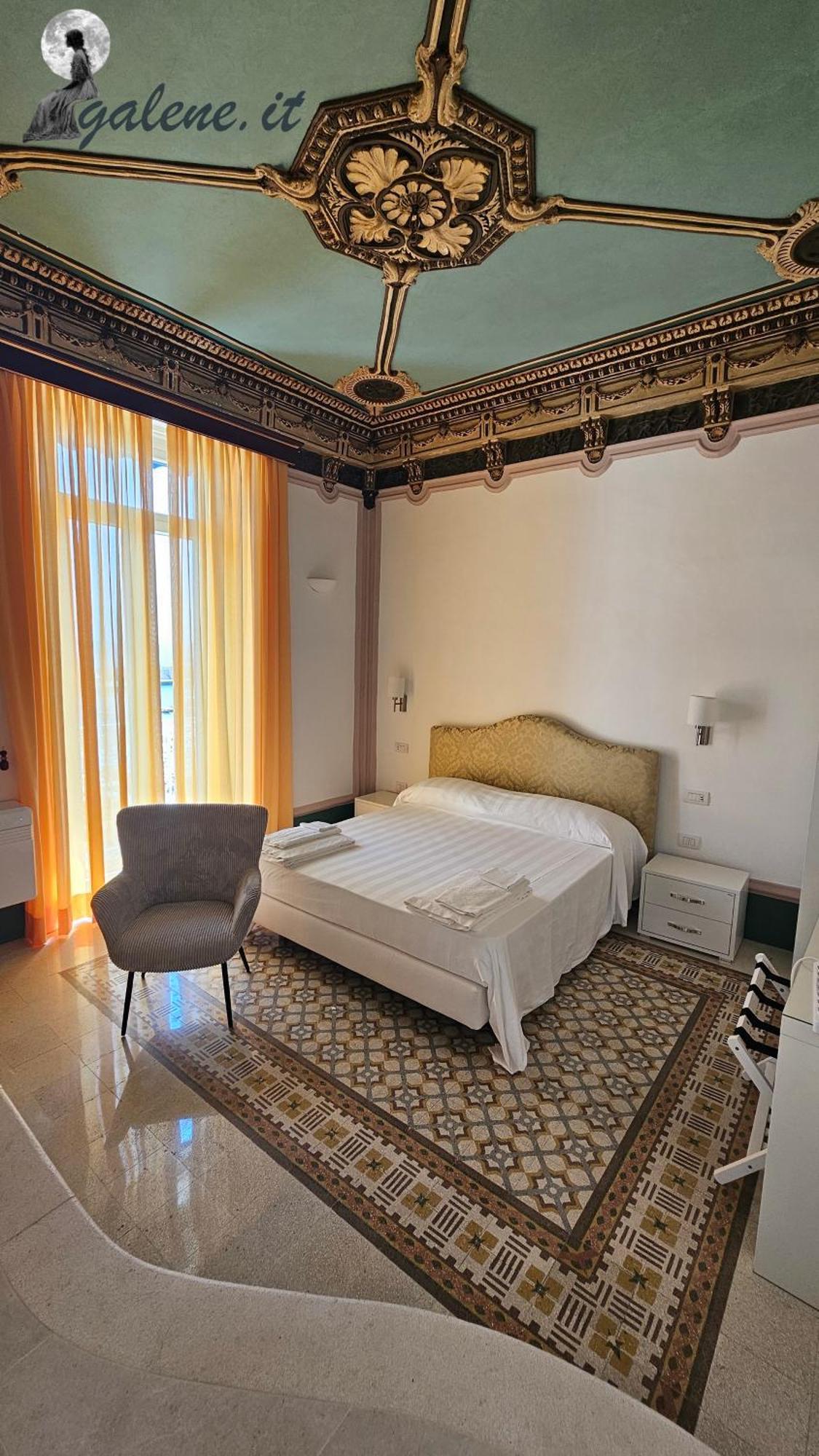 Galene - Beachfront In Costa D'Amalfi Maiori Εξωτερικό φωτογραφία