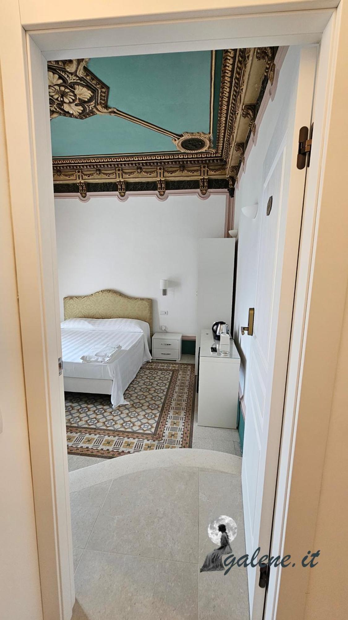 Galene - Beachfront In Costa D'Amalfi Maiori Εξωτερικό φωτογραφία